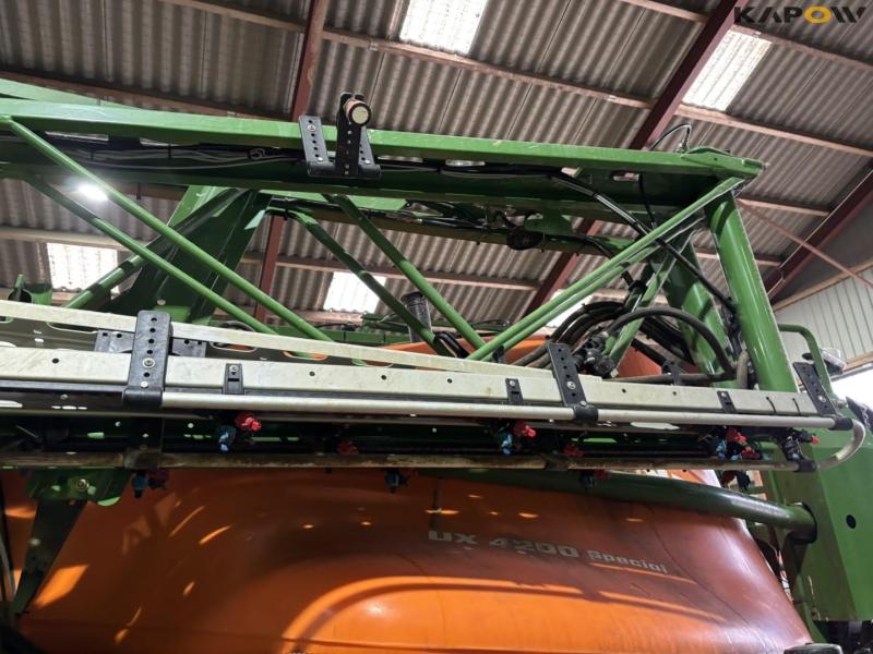 Amazone UX4200 trailersprøjte 28
