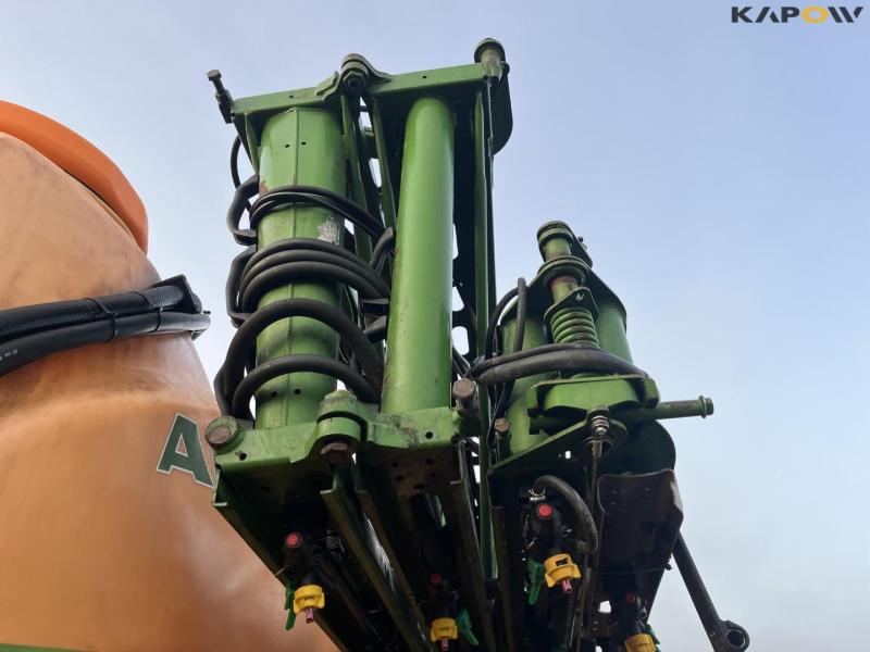 Amazone UX5200 sprøjte med 36 meter bom 20