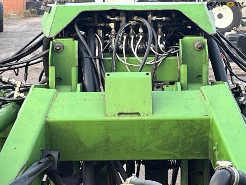 Amazone UX5200 sprøjte med 36 meter bom 43