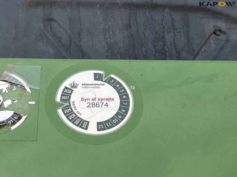 Amazone UX5200 trailersprøjte med 30 meter bom 18