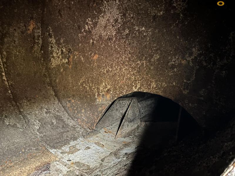 AP 25 gyllevogn med slæbeslanger 28 m og kran 81