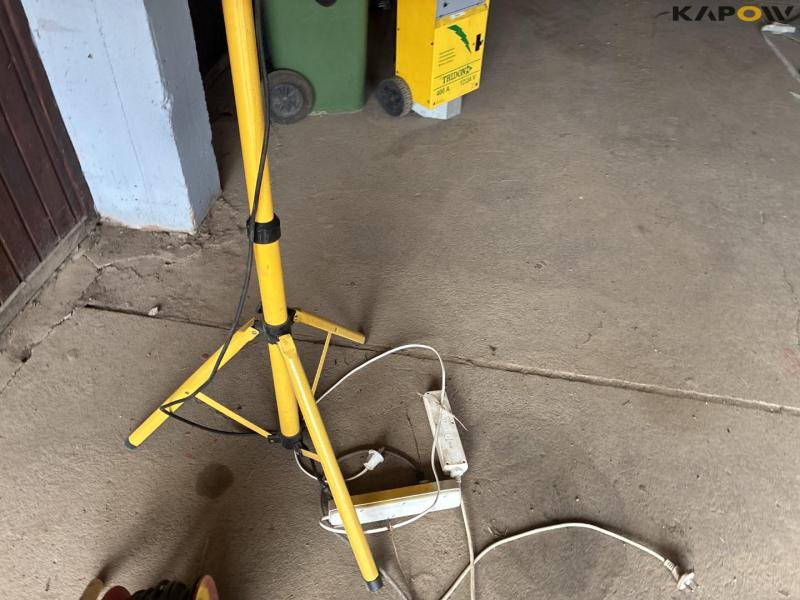 Arbejdslys med kabelrulle 12