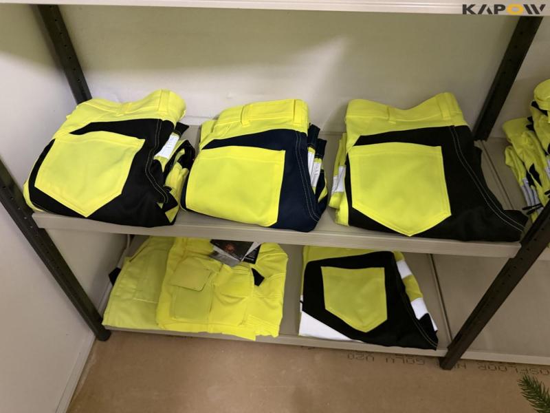 Arbejdstøj og reoler 10