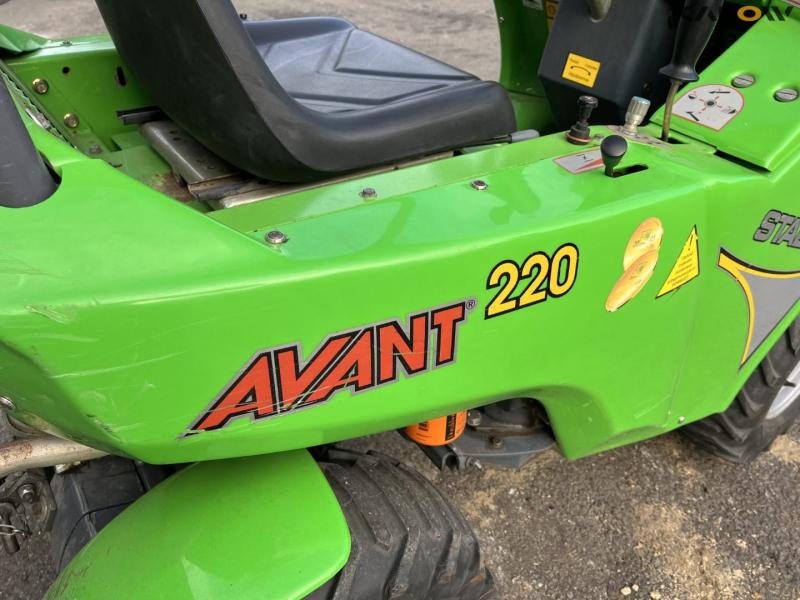 Avant 220 staldkat 23