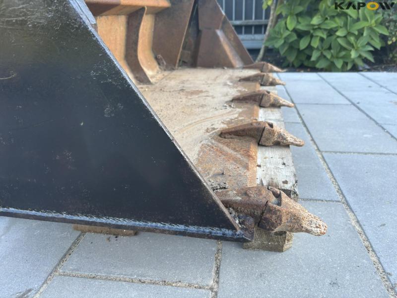 Avant 4i1 skovl 145 cm. 16