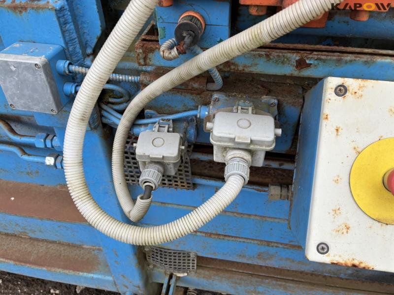 B.V. Machinefabriek BOA FD 25 LB hydraulisk presser og transportbånd 7