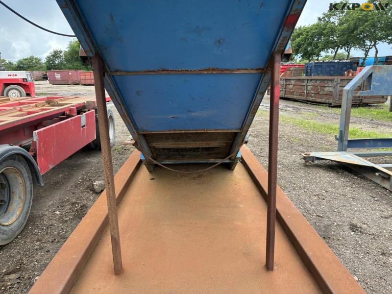 B.V. Machinefabriek BOA FD 25 LB hydraulisk presser og transportbånd 49