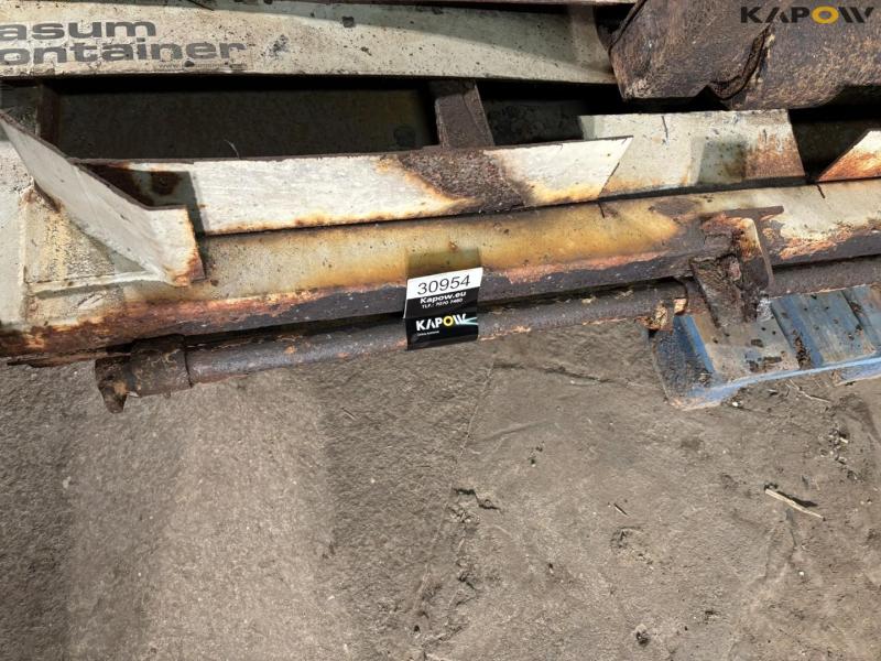 Bagsmæk til container 8