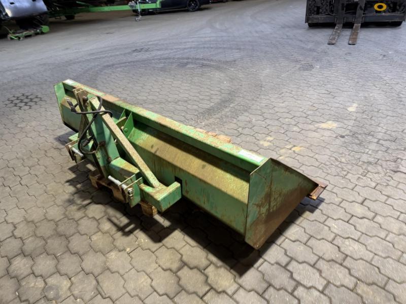Bagtipskovl med 3 punkt hitch 5