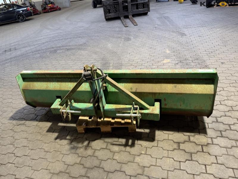 Bagtipskovl med 3 punkt hitch 6