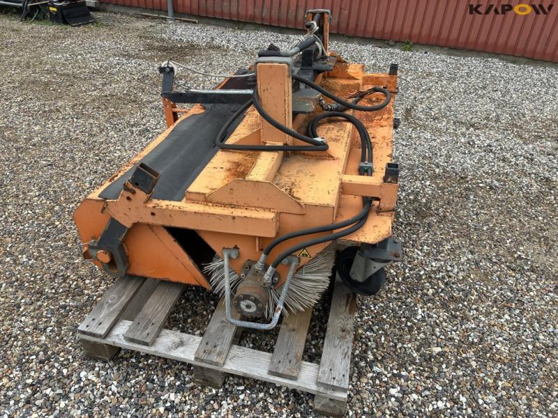 Bema 1550 Stapler hydraulisk kost med opsamler 3