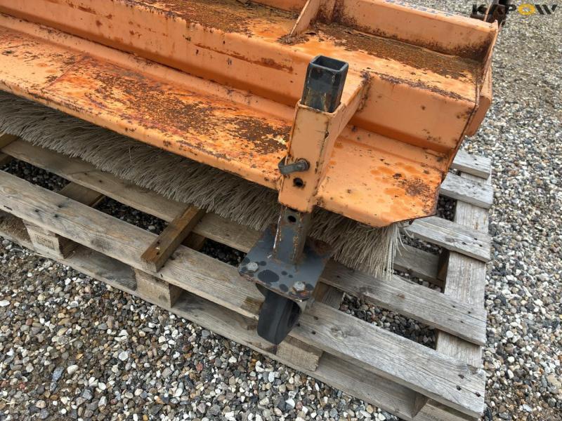 Bema 1550 Stapler hydraulisk kost med opsamler 11