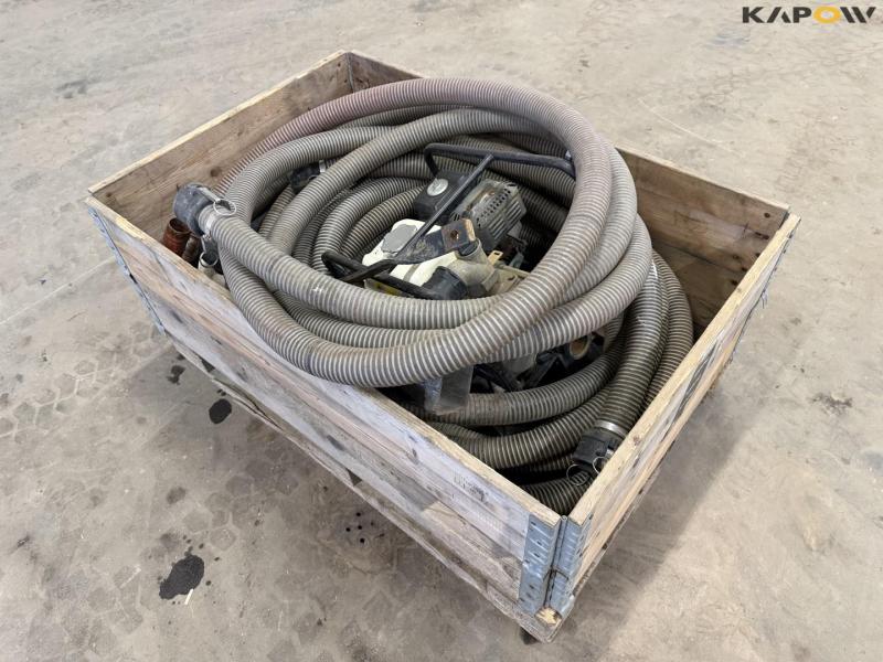 Benzin pumpe og slange 1