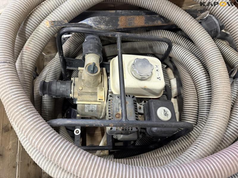 Benzin pumpe og slange 9