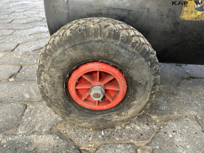 Benzindrevet kompressor  12