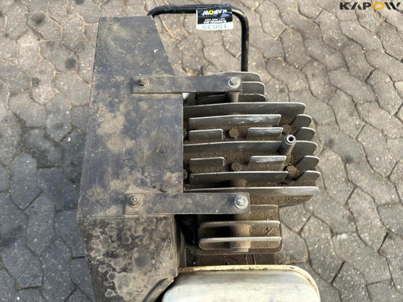 Benzindrevet kompressor  16