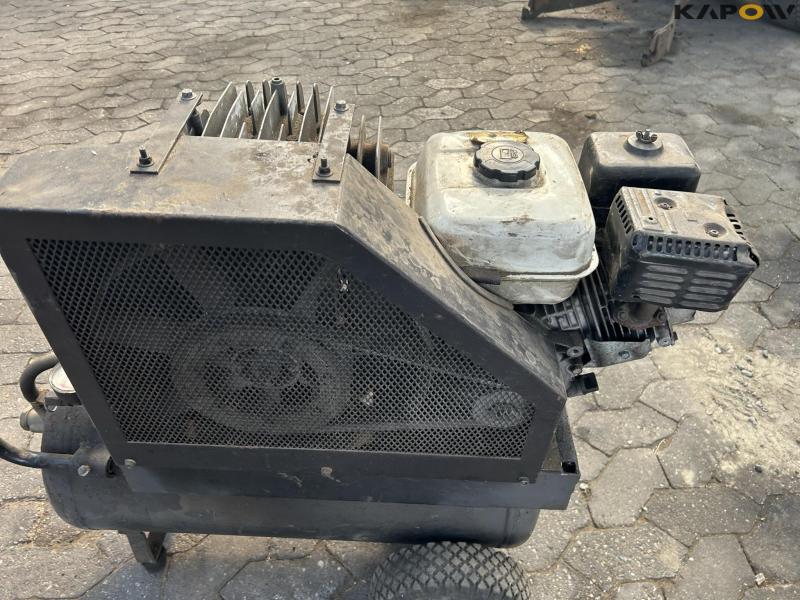 Benzindrevet kompressor  20