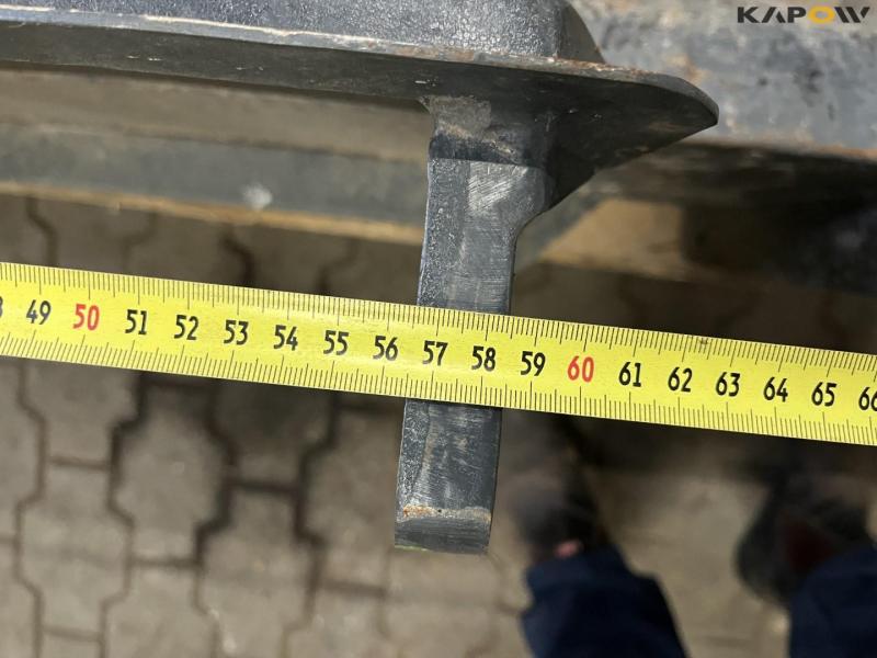 BH skovl til minilæsser med Giant hitch 10