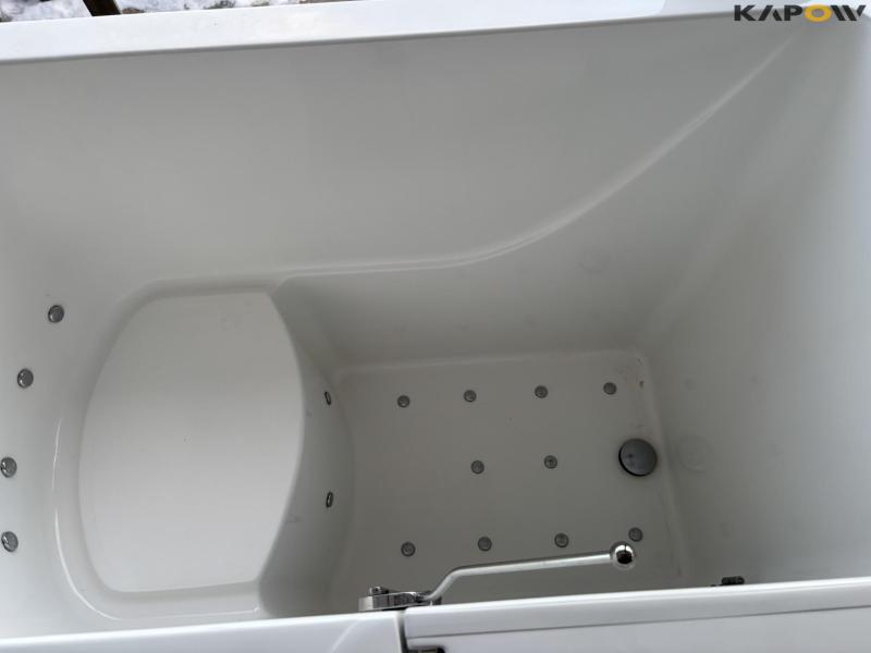 BioCote Access walk-in spabad 15