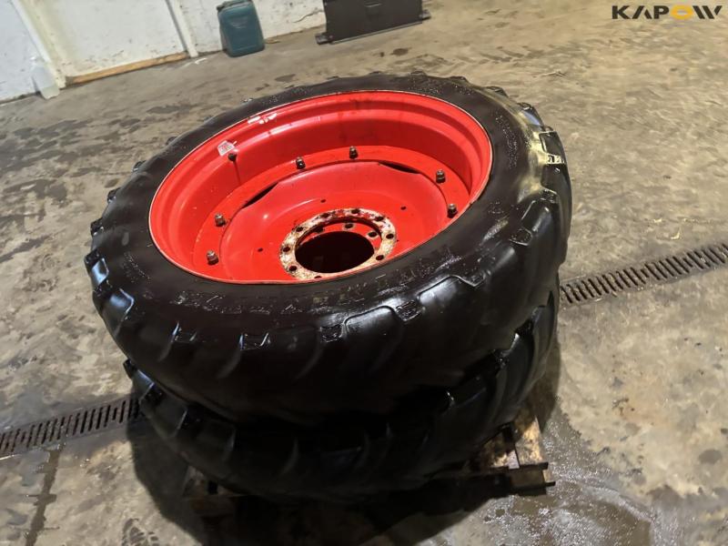 BKT 270/95-R36 hjul 4