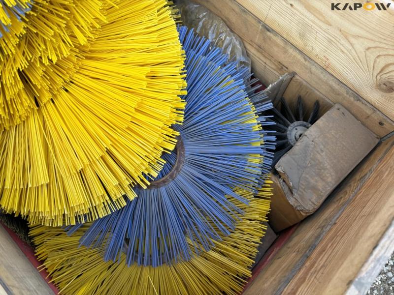 Børster til fejemaskine 5