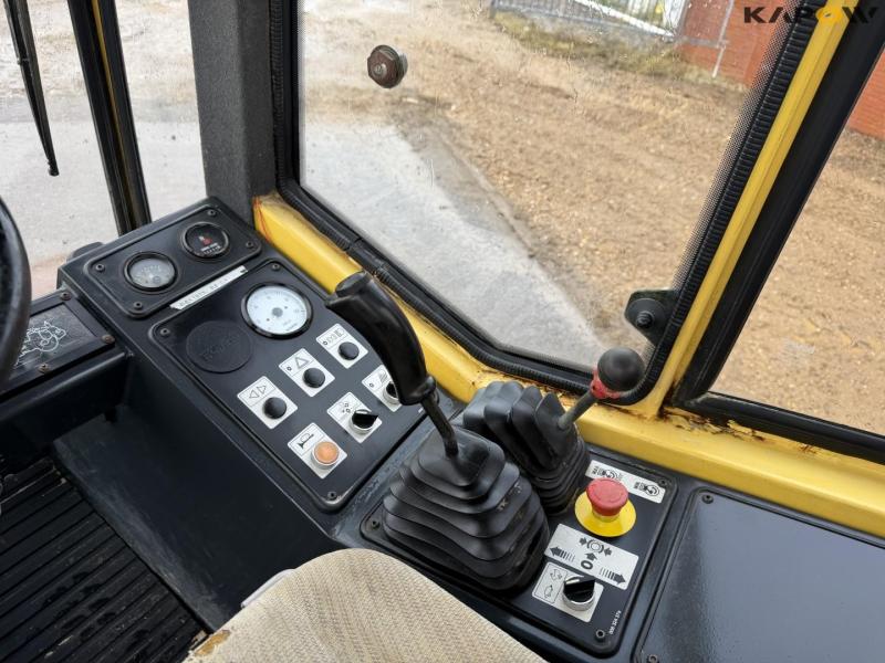 Bomag DW177 D-3 vejtromle 23
