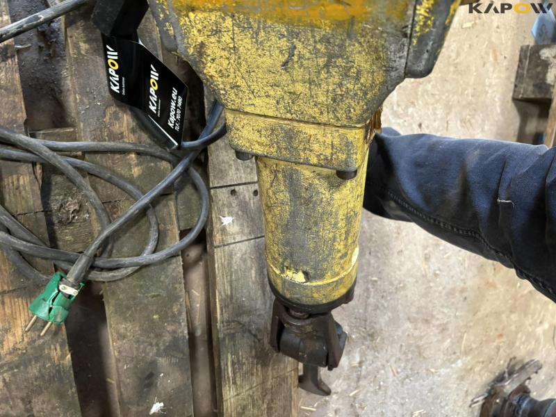 Bosch betonhammer 9