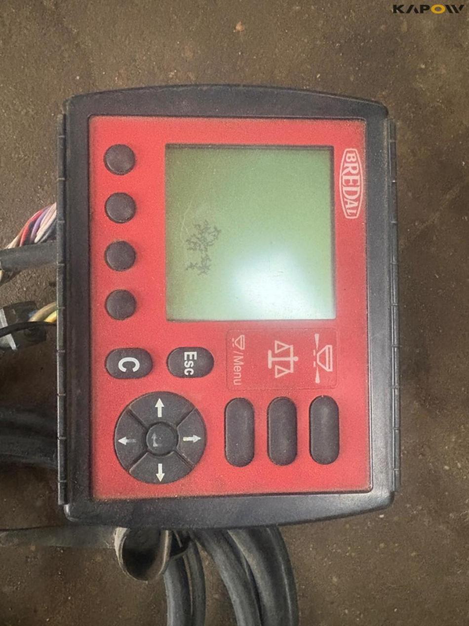 Bredal A2X liftophængt gødningsspreder 28