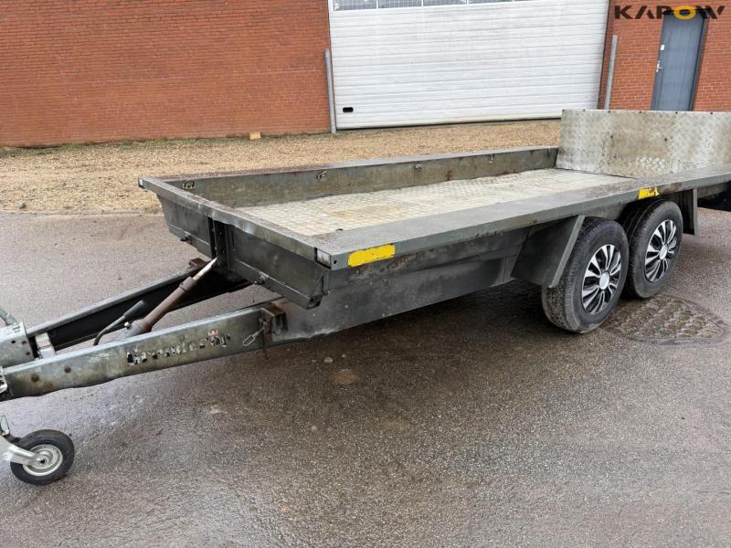 Brenderup maskintrailer med tip 22