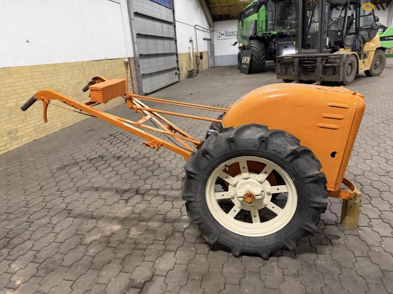 British Anzani 2-hjulet traktor 4