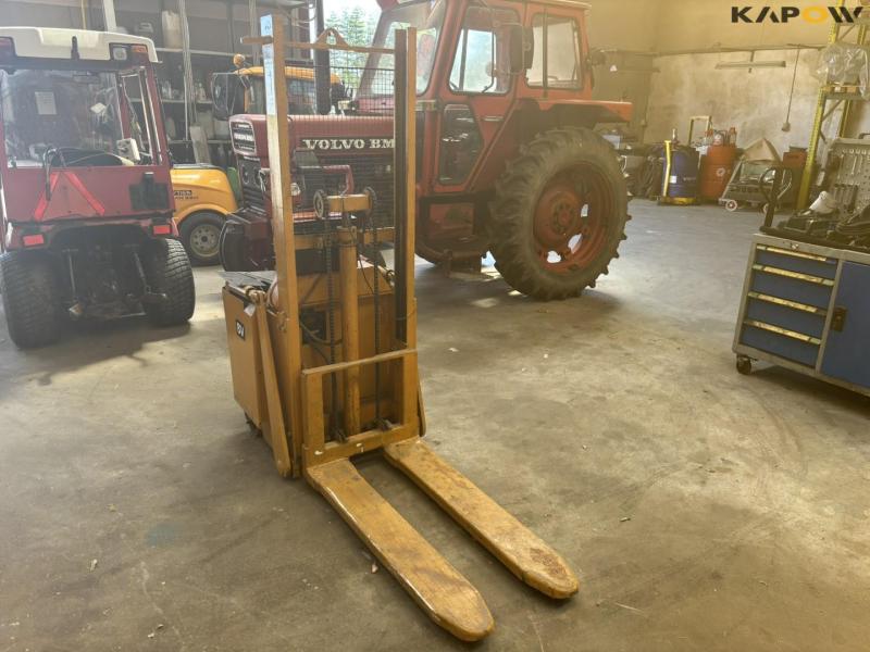 BV S12 Elektrisk pallestabler 4