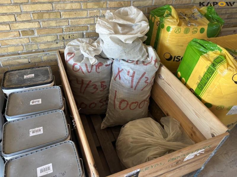 Bygge og hjælpematerialer 15