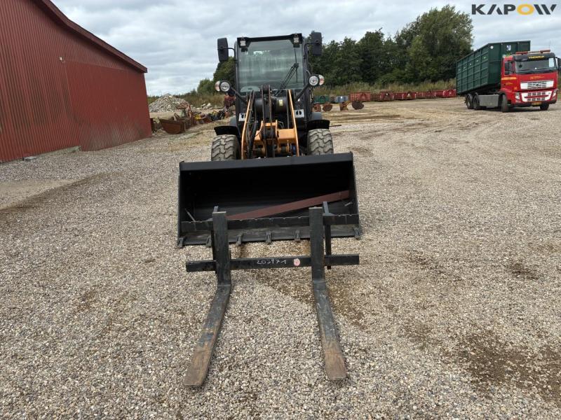 Case 121F hjullæsser 2