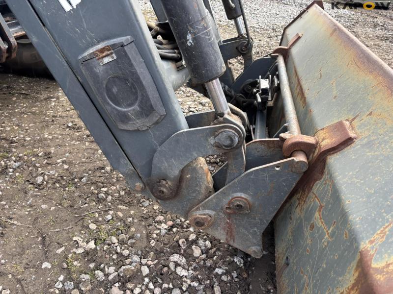 Case CVX 1155 4 WD traktor med frontlæsser 19