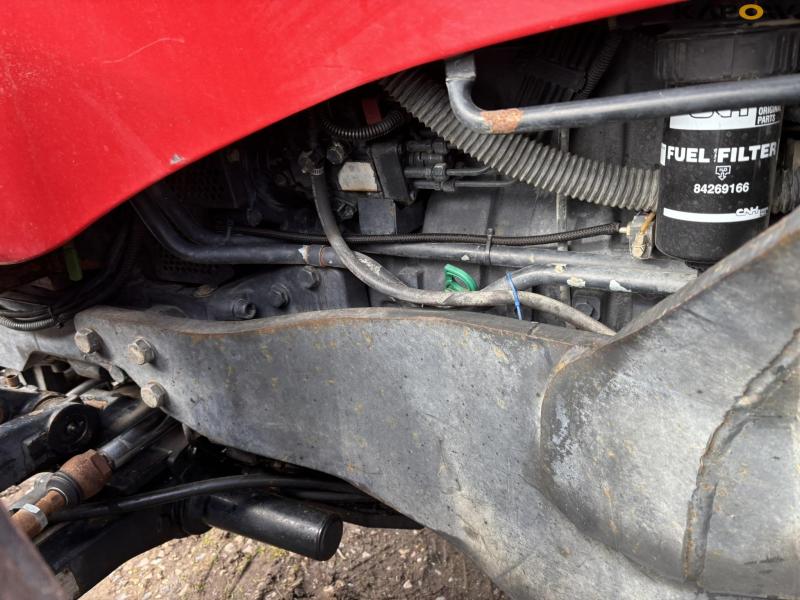 Case CVX 1155 4 WD traktor med frontlæsser 59