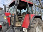 Case CVX 1155 4 WD traktor med frontlæsser 64