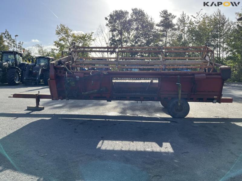 Case IH 825 skærebord med sidekniv 8