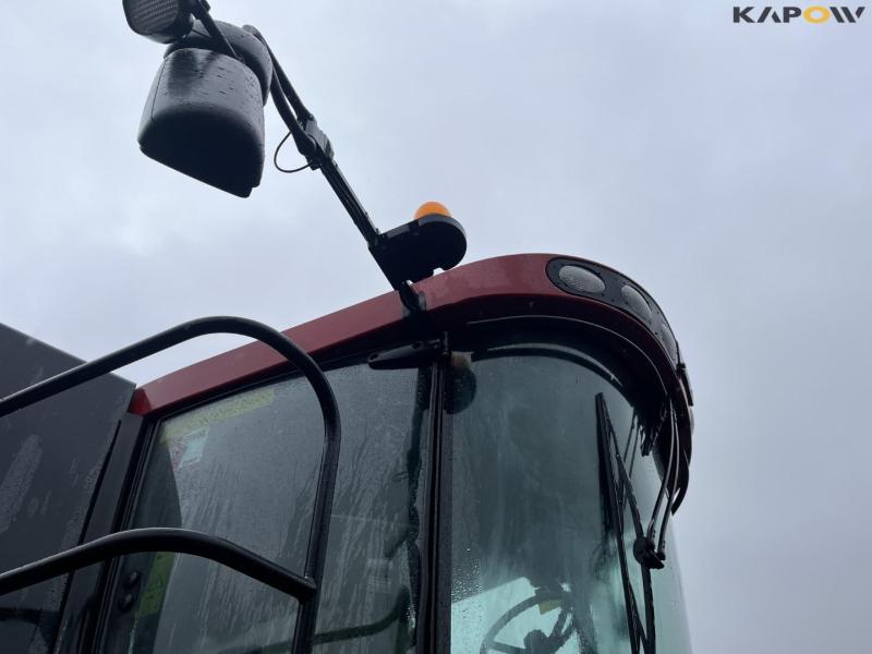 Case IH AFX8010 mejetærsker med 35 fods D60-S Macdon skærebord 30