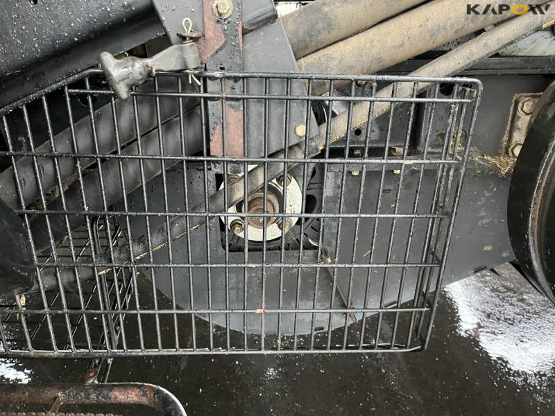 Case IH AFX8010 mejetærsker med 35 fods D60-S Macdon skærebord 35