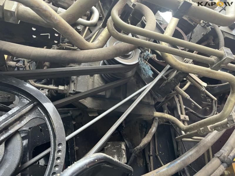 Case IH AFX8010 mejetærsker med 35 fods D60-S Macdon skærebord 39