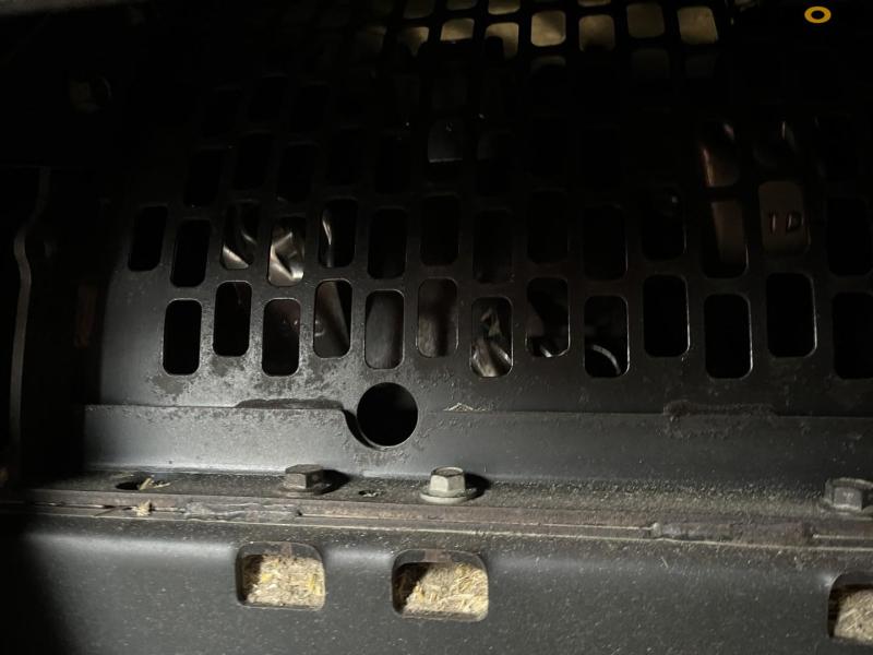 Case IH AFX8010 mejetærsker med 35 fods D60-S Macdon skærebord 48