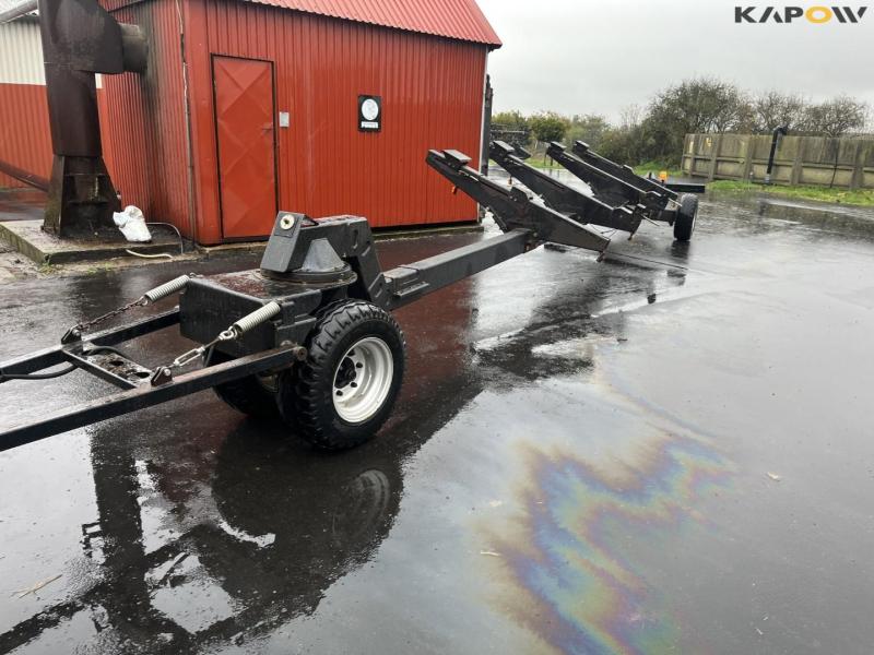 Case IH AFX8010 mejetærsker med 35 fods D60-S Macdon skærebord 56