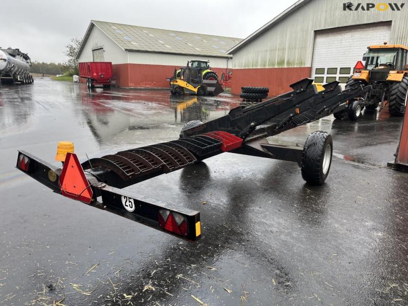 Case IH AFX8010 mejetærsker med 35 fods D60-S Macdon skærebord 59