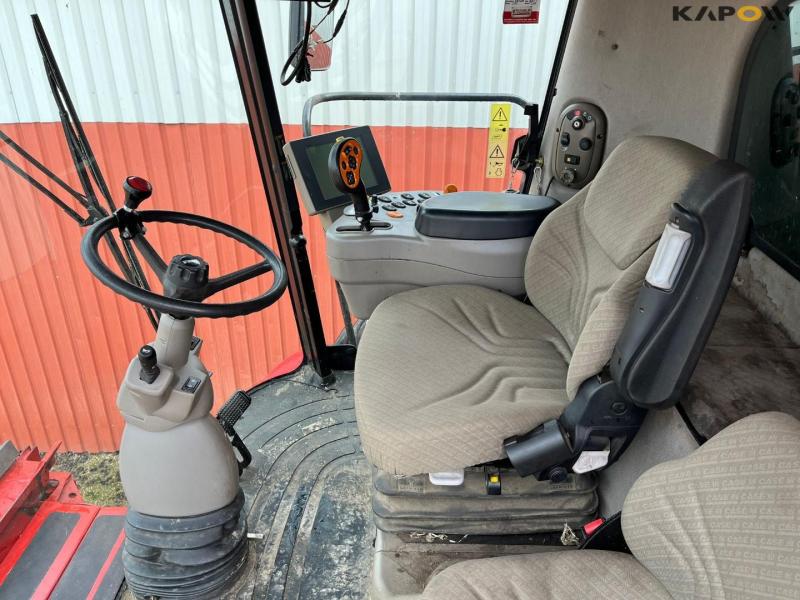 Case IH AFX8010 mejetærsker med 35 fods D60-S Macdon skærebord 67