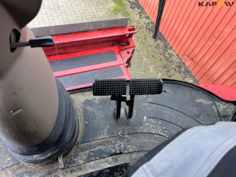 Case IH AFX8010 mejetærsker med 35 fods D60-S Macdon skærebord 75