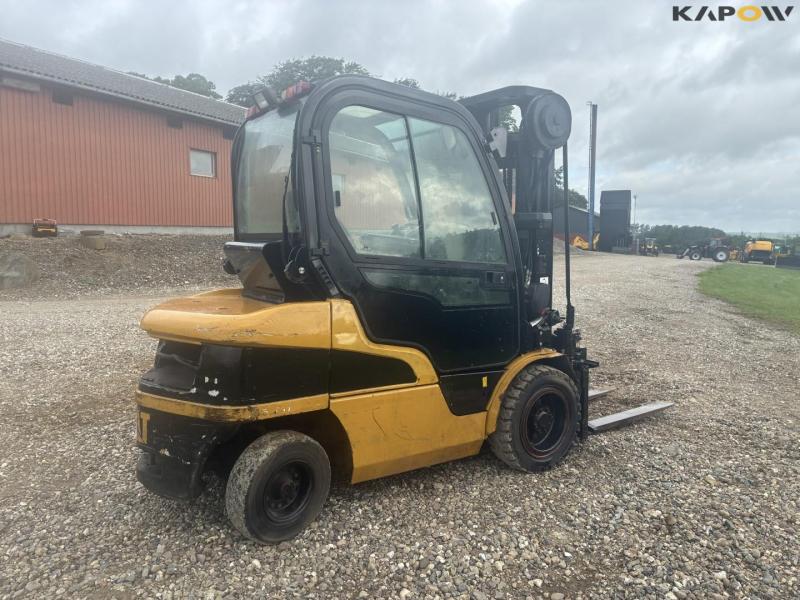 CAT DP30N gaffeltruck 3