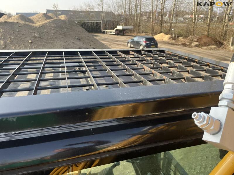 Caterpillar 320D2 gravemaskine 25