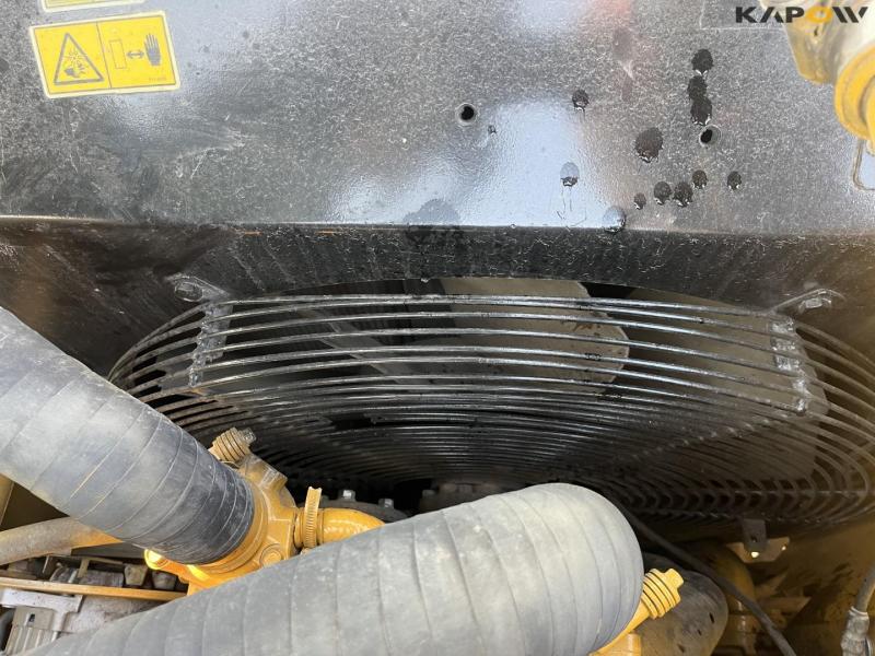 Caterpillar 320D2 gravemaskine 29