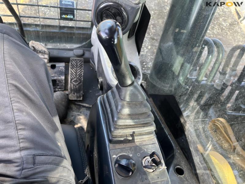 Caterpillar 320D2 gravemaskine 36