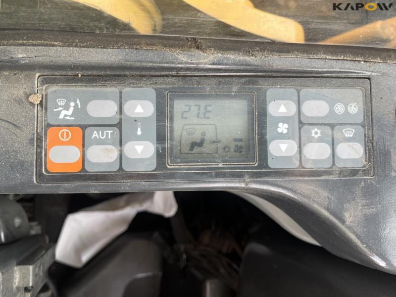 Caterpillar 320D2 gravemaskine 38